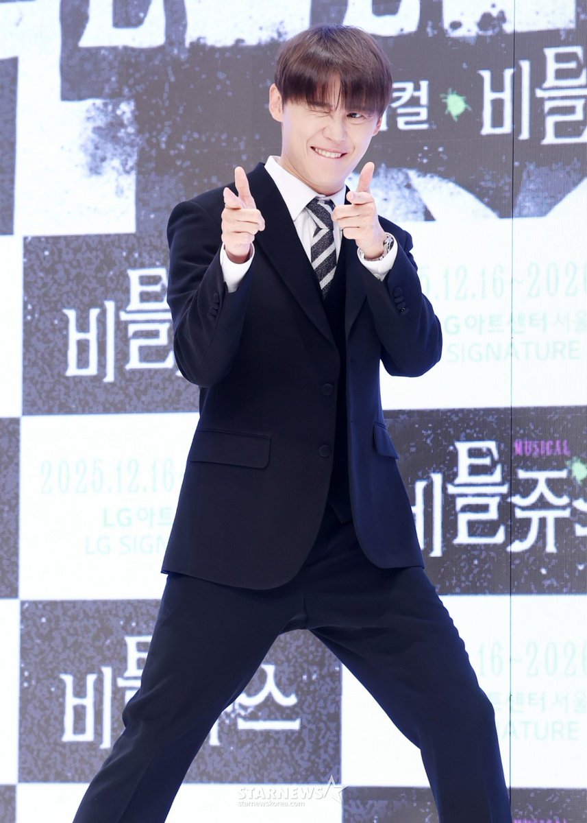 Ohmyjun_com's tweet image. [NEWS] [단독] 17년 만에 지상파 3사 다 뚫었다..김준수, SBS '미우새' 출격 (출처 : 네이버 연예)
naver.me/x9zxvGJx

#XIA #김준수 #시아준수 #XIA준수 #ジュンス #JUNSU #金俊秀