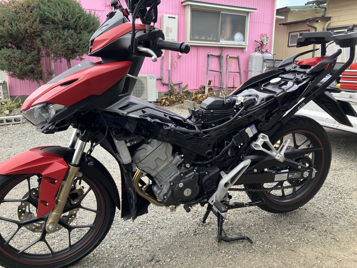 cub_mon's tweet photo. Winner-XのECUをUMA Racing M9に交換🔧
人生初のフルコン導入!
まだ機能を理解しきれていないのでUMAのストック状態ですが、これは…明らかにパワーアップ🔥
試しに12,000rpmまで回してみたら、まだまだ余裕ありそうな勢い(笑)
ただし、この領域は燃費がかなりヤバいです💦
#WinnerX #UMARacing #M9 #フルコン
#ECU交換 #バイクいじり #チューニング
#高回転 #パワーアップ