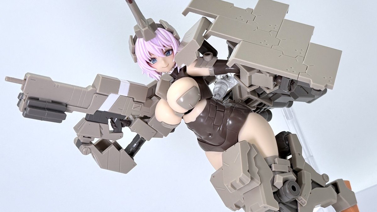 kotobukiya_tkw's tweet image. 【立川本店】
サンプル展示情報：2026年1月発売予定
『#フレームアームズ・ガール』より
「輝鎚・甲」￥7,480(税込)のサンプルが到着致しました！
コトブキヤショップ限定特典『特別カラー髪パーツ』が付属！

現在ご予約受付中です！
ぜひご利用ください！
#FAガール