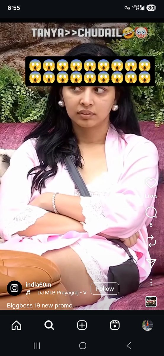 worldluvfor's tweet photo. @Naushee14010245 @AfsanaMimi51798 Makeup changes her face completely.. or else she looks like a 40 year old aunty.. khair makeup me bhi buri w lagti hai. https://t.co/MjwKCCPbcx
