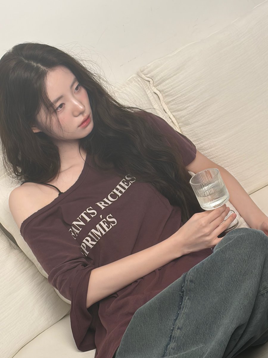 엘르 신시아 제발저요...........