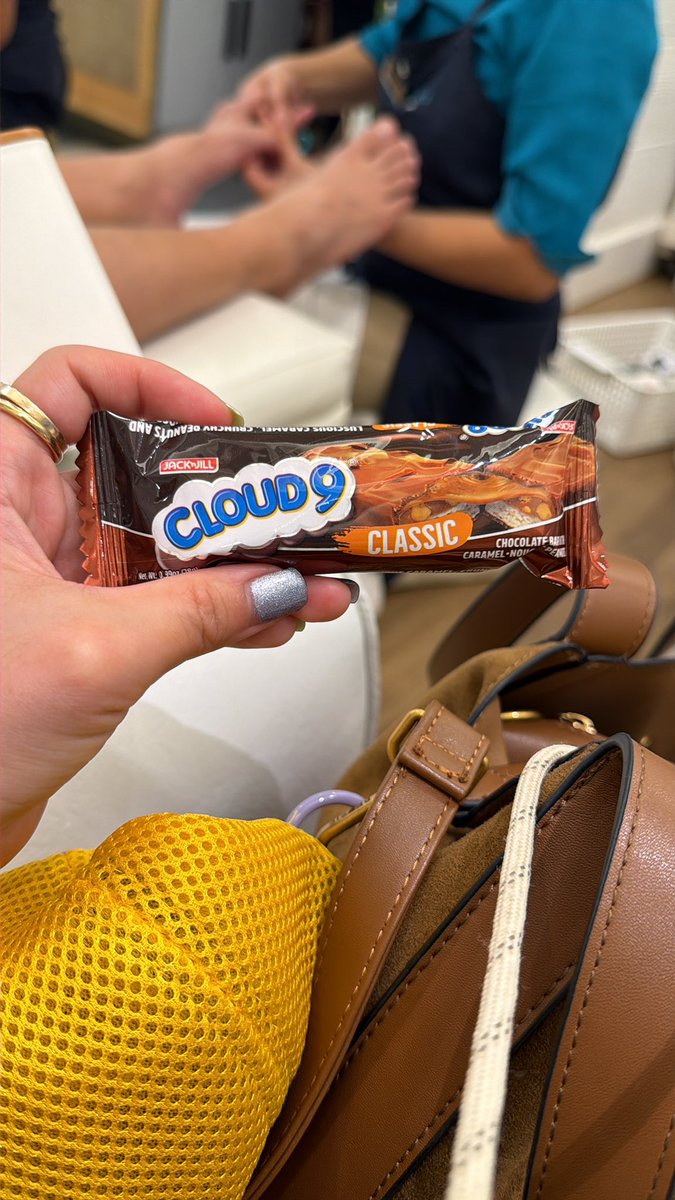 LyMish's tweet photo. Yummersssss. #cloudnine #9779s https://t.co/sbSeicTJEW