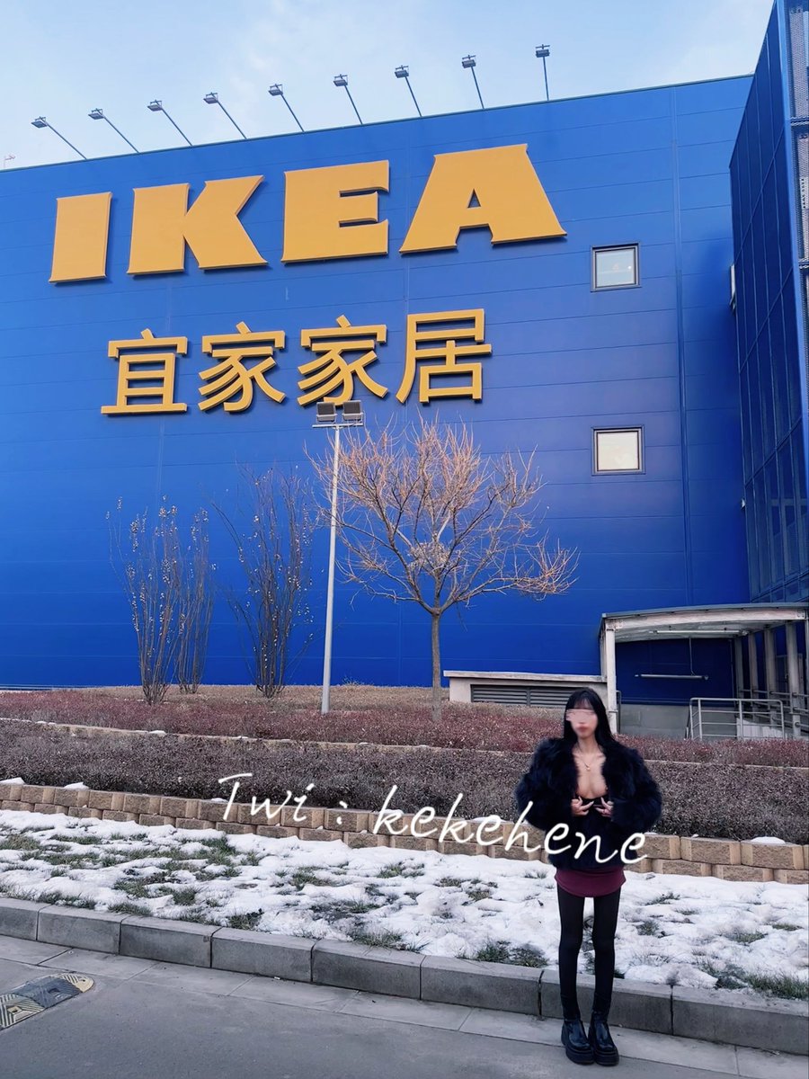 福利姬可可很饿分享的黄推图片1 - 网红私拍内容