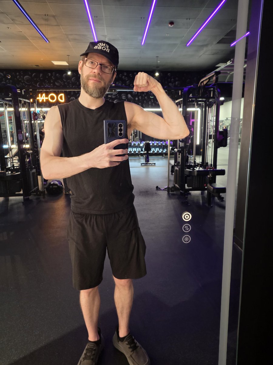 TheEndBoss tweet media