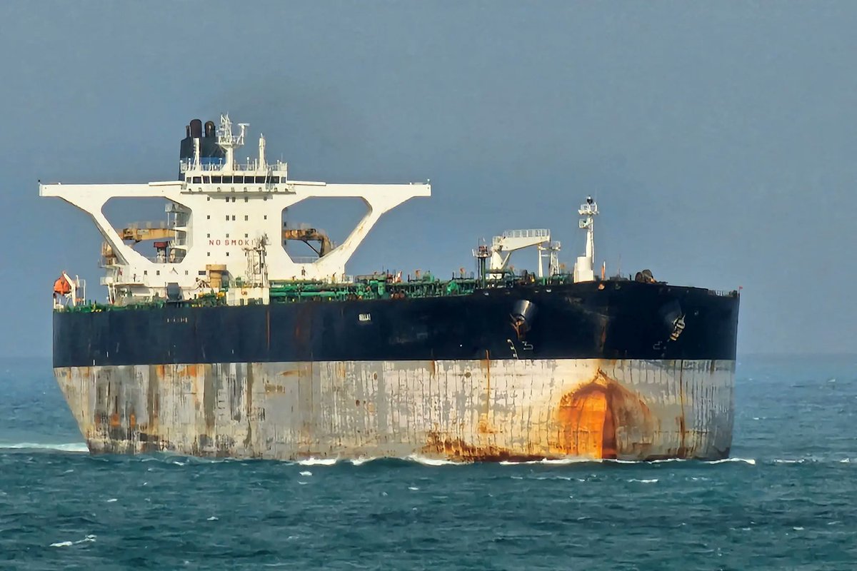 ⚡️🚨 BREAKING: Russia has deployed a submarine and several Navy vessels into the Atlantic to prevent the United States from seizing its oil tanker 

The vessel, previously known as Bella 1, has recently been renamed Marinera.

The US has been pursuing the Russian tanker for