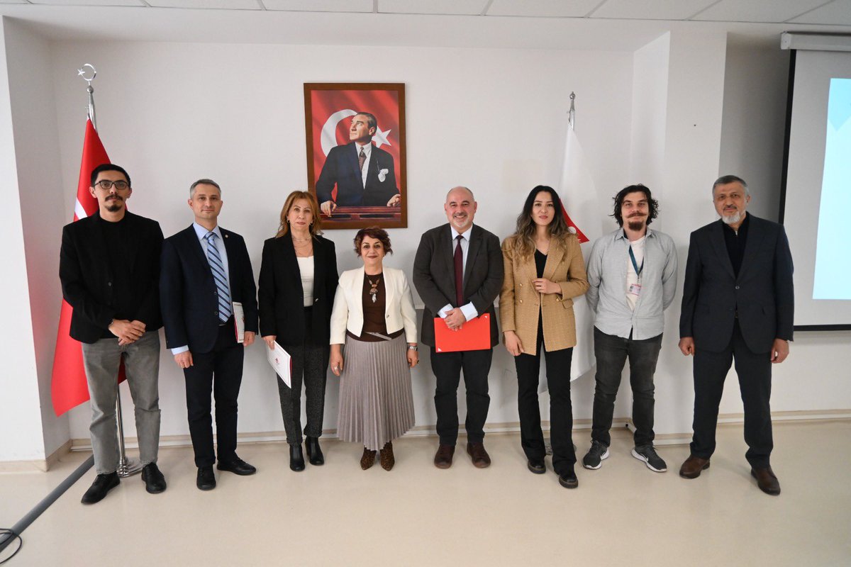 Klinik ve Cerrahide Anatominin Önemi Semineri Gerçekleşti.

“Klinik ve Cerrahide Anatominin Önemi” başlıklı seminer, Üniversitemiz 100. Yıl Yerleşkesi Konferans Salonu’nda, akademisyen ve öğrencilerin katılımıyla gerçekleşti.
Seminerin açılış konuşmaları, YİÜ Temel Tıp Bilimleri