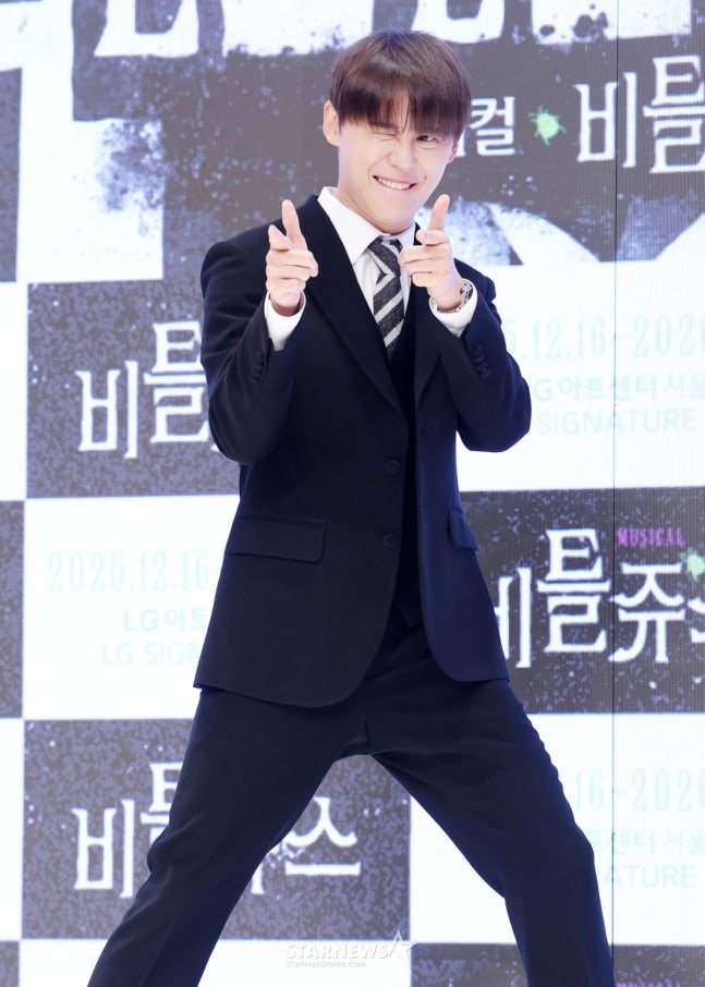 [단독]17년 만에 지상파 3사 다 뚫었다..김준수, SBS ˙미우새˙ 출격 (출처 : 네이버 연예) #김준수 #시아준수 #XIA #미우새 naver.me/Fytm3dmq