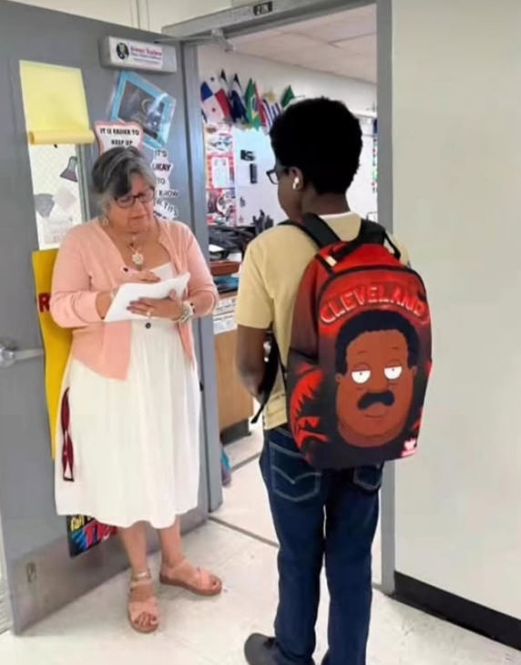 shitpost_2077's tweet image. 