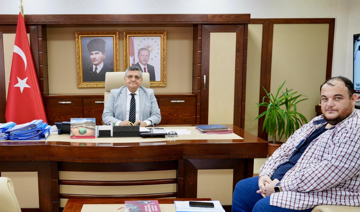 Liyakat ve başarı tescillendi.

Samimiyeti, çalışkanlığı ve vizyonuyla Sinop’un her köşesine emeğini katan Valimiz Sayın Dr. <a href="/mustafaozarslnn/">🇹🇷Dr.Mustafa Özarslan</a>’ın görevine devam edecek olması şehrimiz için büyük bir kazanımdır.

#Sinop emin ellerde, yolumuz açık.