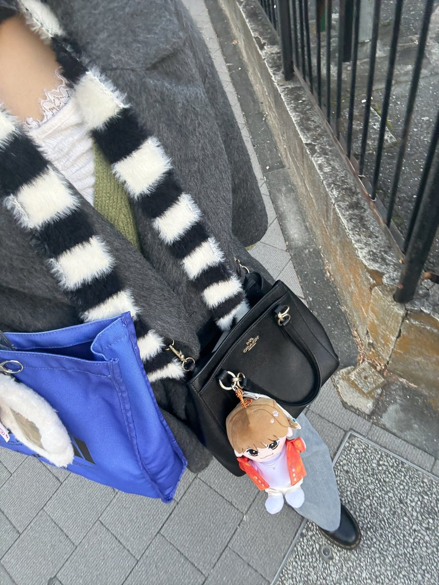 mpchu__'s tweet photo. この服装で中村担といます！ https://t.co/BnbmqMOqgs