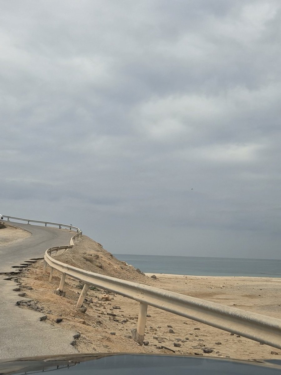 اللهُـم ارزقنـي أجمـل ممـا تمنّيـت، وأكثـر ممـا توقّعـت، وأفضـل ممـا دعــوت.🌫❄️☁️