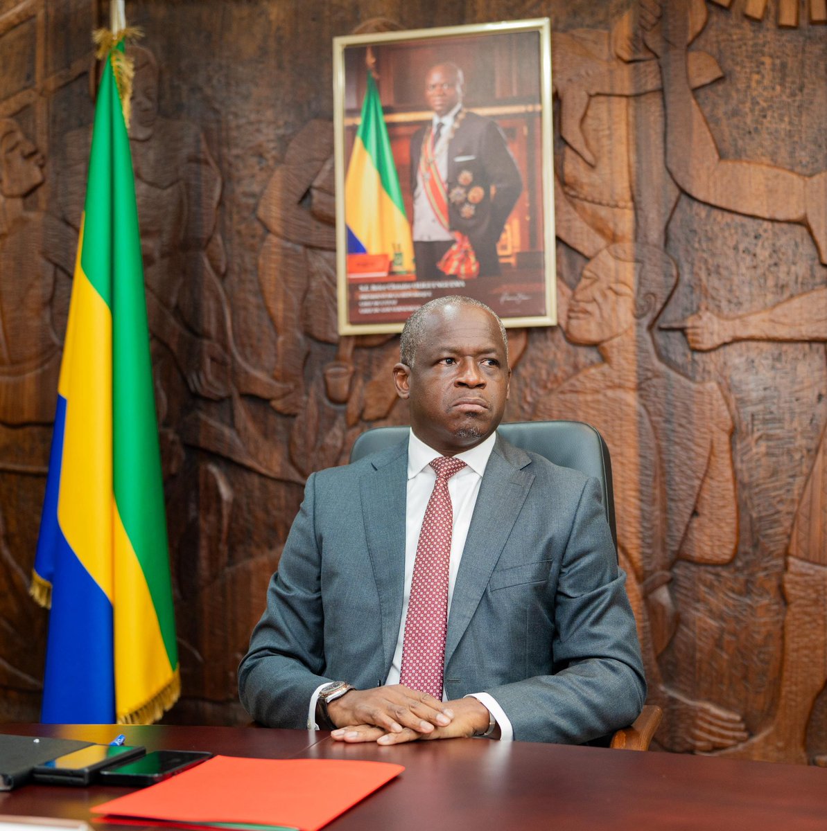 Face à la situation à l’Éducation nationale,j’ai réuni ce 06 janvier 2026 les ministres concernés afin d’examiner les préoccupations des enseignants.Des orientations claires ont été données pour un retour rapide à la normale. L’éducation de nos enfants reste une priorité absolue.