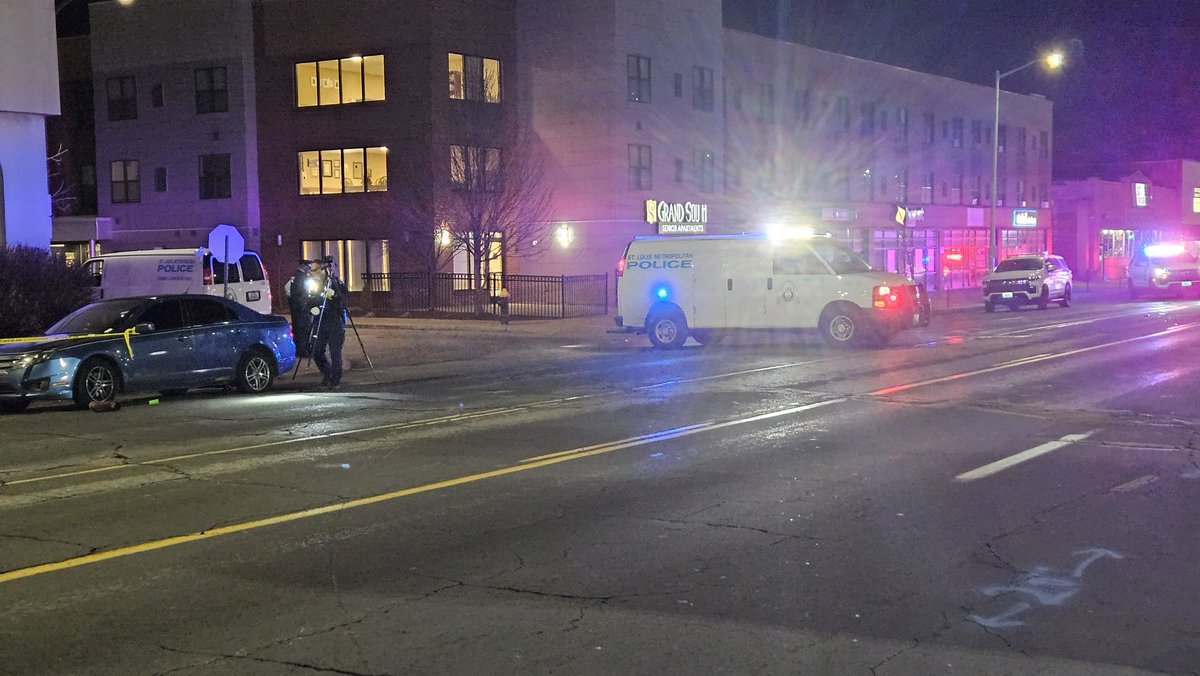 St. Louis Metropolitan Police investigating a shooting in the 3700 block of S. Grand. A 30 year old male has been transported to an area hospital with wounds that are not believed to be life-threatening.