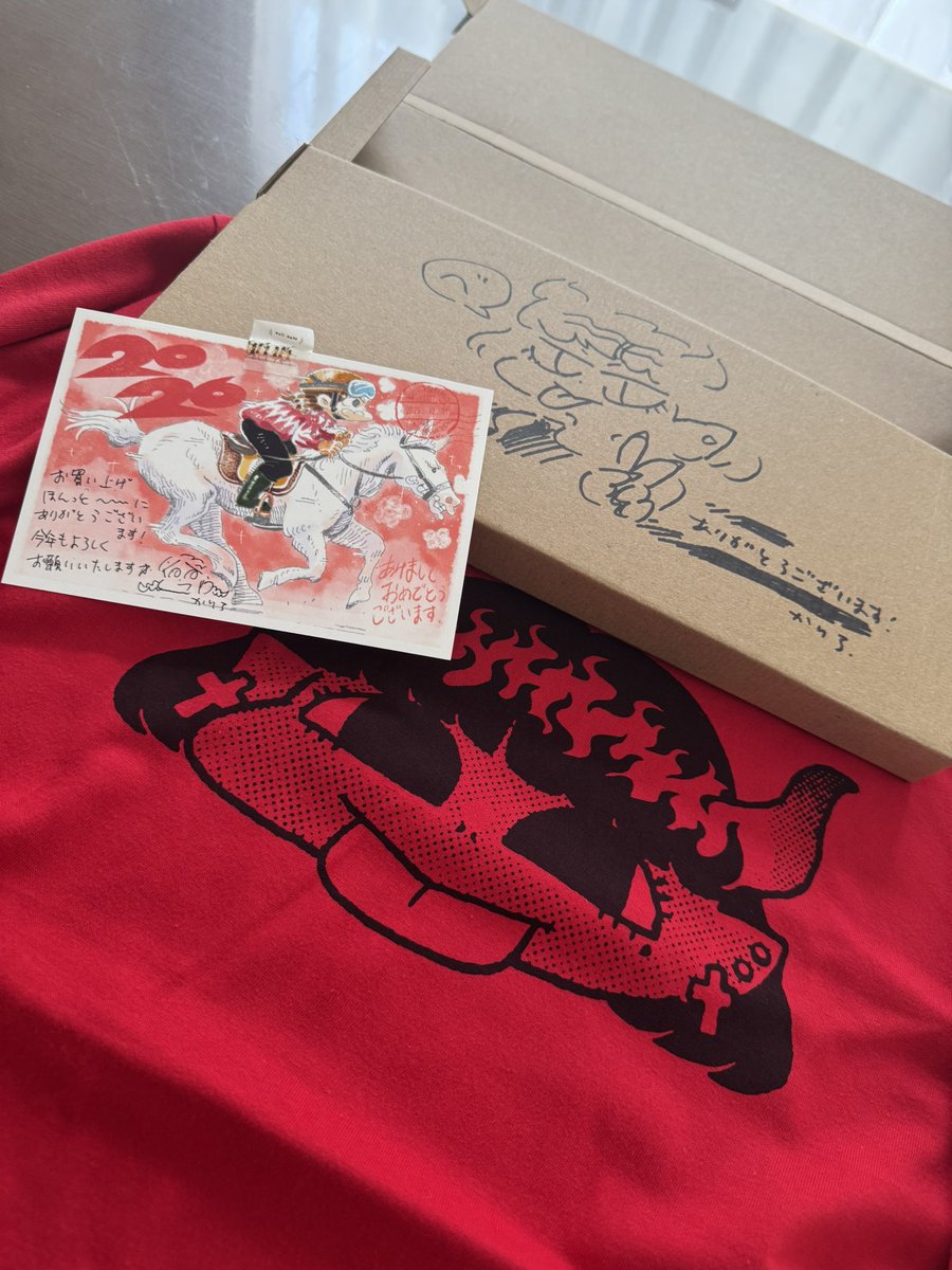 届きました！！！！
大切に着ます！！！！！！