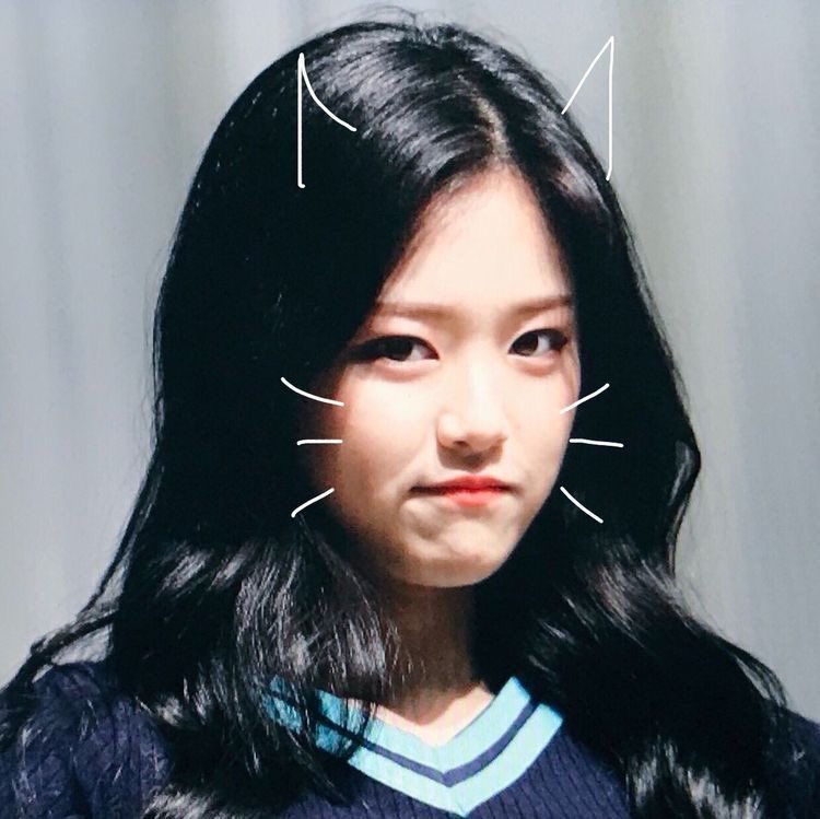 🥐 (@looblepicbot) on Twitter photo 