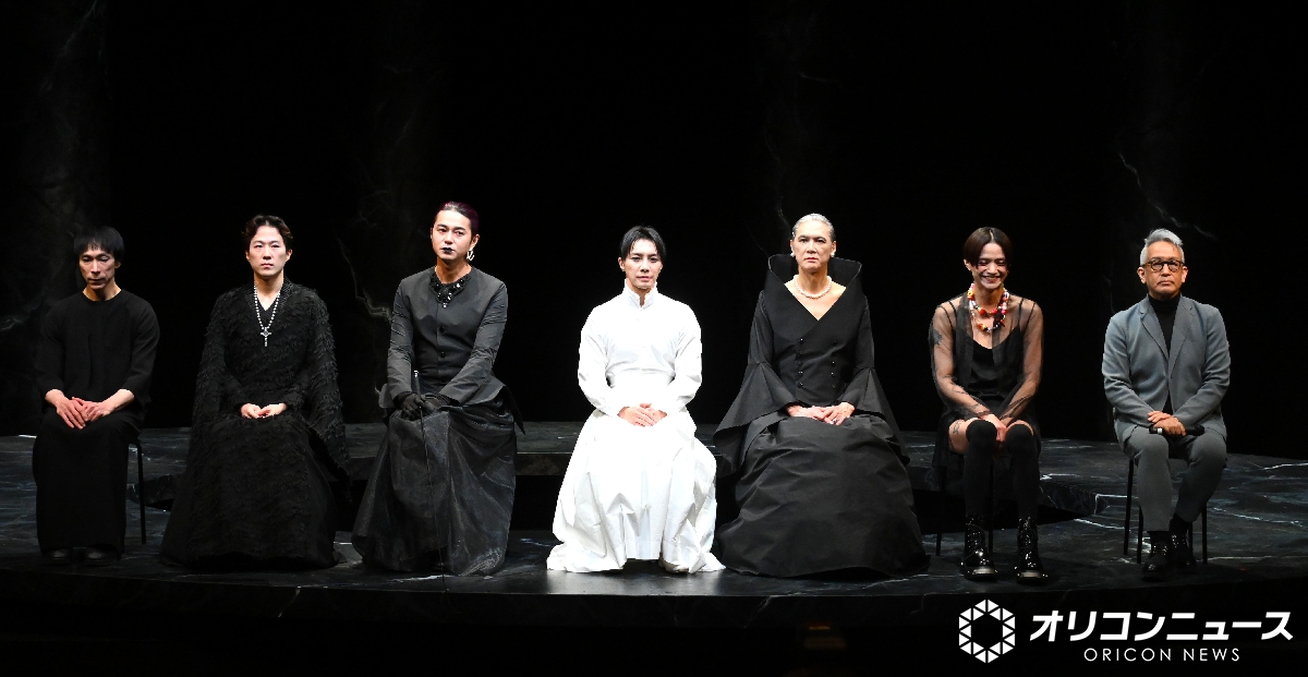 成宮寛貴、12年ぶり舞台で女性役の主演
「演じるのが楽しみ」
oricon.co.jp/news/2429083/f…

成宮寛貴＆東出昌大
初共演で互いの印象を告白
「小さな動物的な」
「太陽のようなあたたかさがある」
oricon.co.jp/news/2429337/f…

宮本亜門 演出『サド侯爵夫人』
三浦涼介、大鶴佐助、首藤康之、加藤雅也