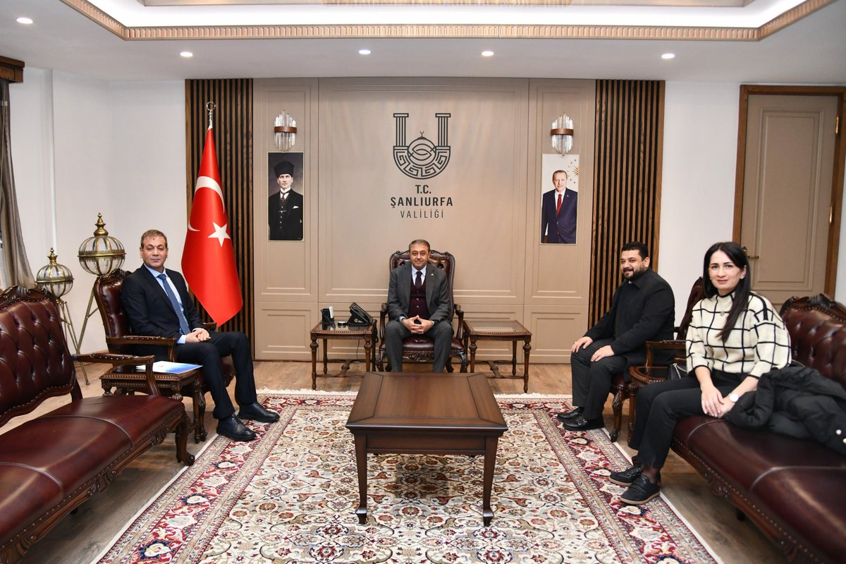 Valimiz Sayın Hasan Şıldak’ı ziyaret ettik. Nazik kabulleri, hoş sohbetleri ve misafirperverlikleri için kendilerine teşekkür ederiz.