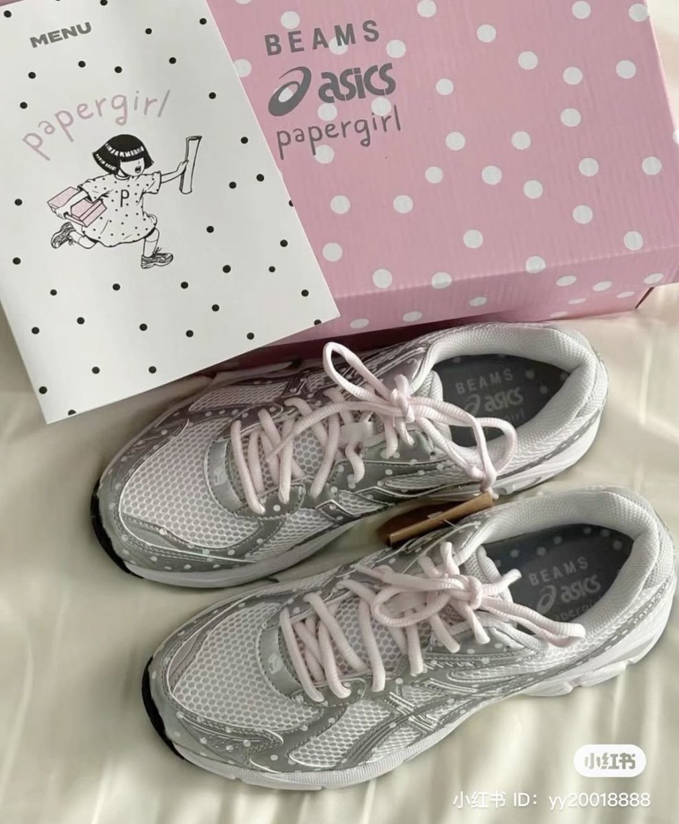 030_Yumm_'s tweet image. 도트 포인트 신발 진짜 너무 좋네...🥹

빈티지 느낌까지 같이 줄 수 있어서 좋다🪽