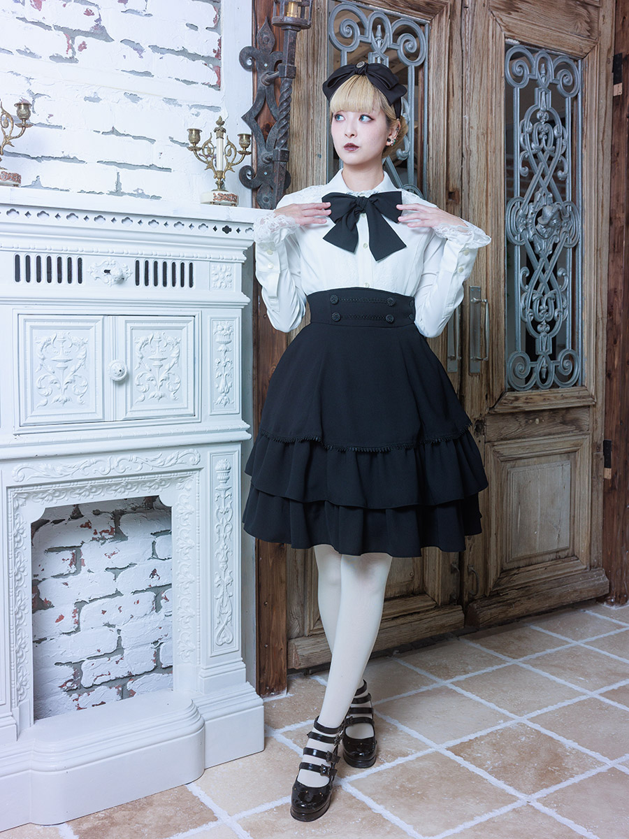 MIHO MATSUDA/ブラウス・スカート（ライトグレー） 2023年AW | Secret of Twins シリーズ MIHO MATSUDA