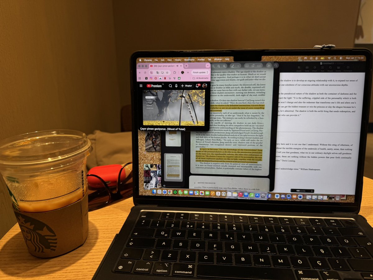 erinc yayin acti bildirimi gelince kosa kosa yan sekmeden actim tez de yaziyor olsak o yayin izlenecek