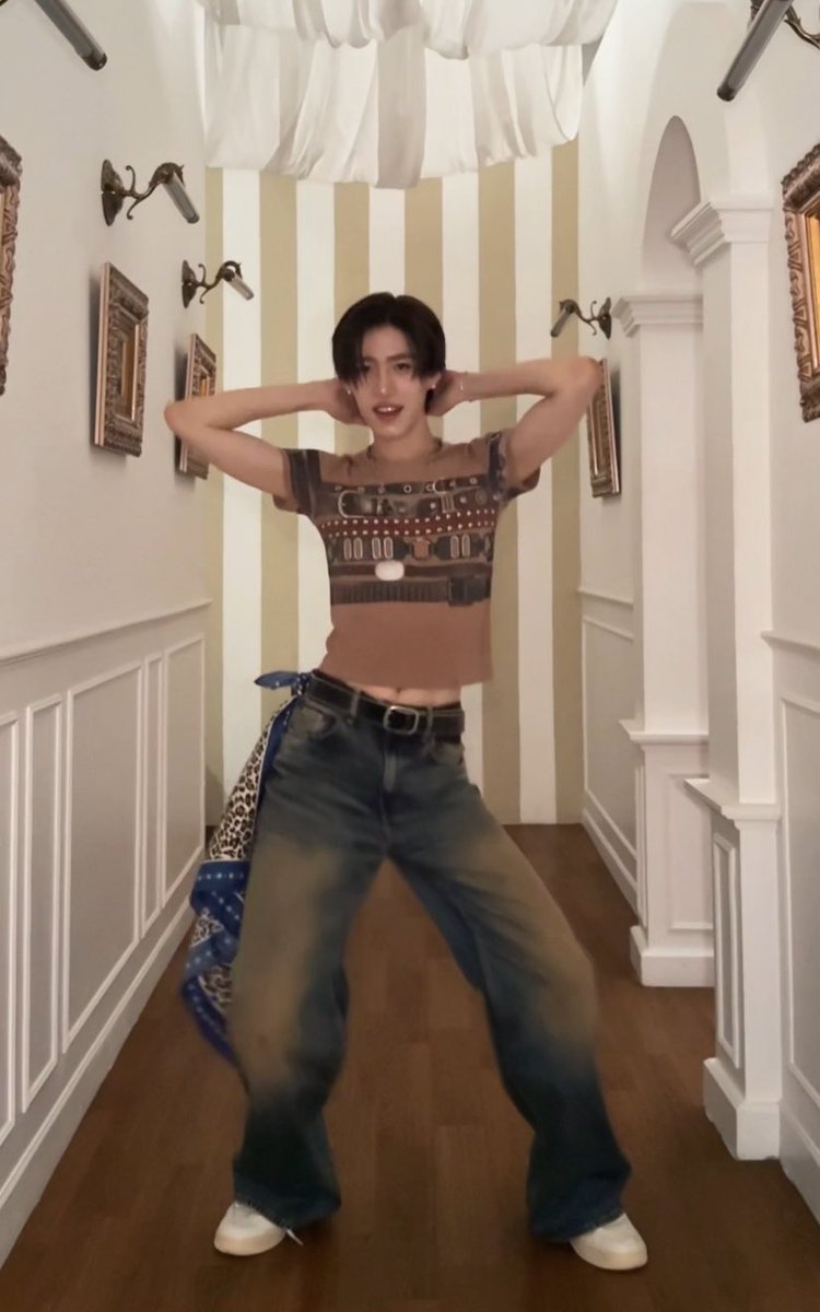 มีอาการกับผ้าที่กระเป๋าเสื้อว่ะ