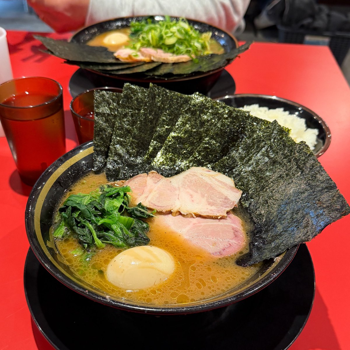 aidm710's tweet photo. とらきち家さん

とらきちラーメン(並)
夫氏は(中)とライスで😊

美味しく完食！
ご馳走さまでした🙏✨

#平塚 #ラーメン #とらきち家 https://t.co/HnXNUhFgRa