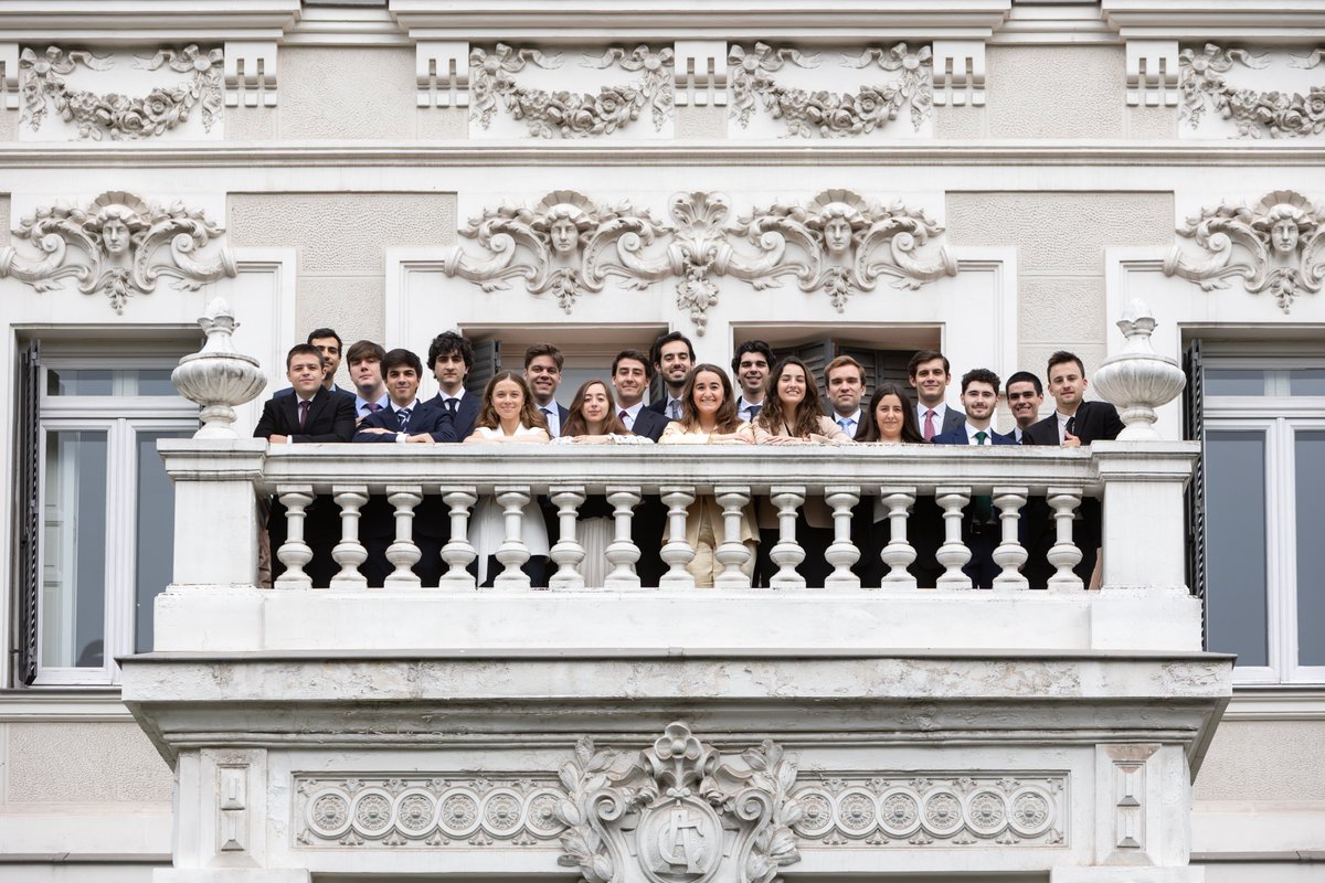 frdelpino's tweet photo. 📢 Becas de Excelencia Rafael del Pino | Convocatoria 2026 
🗓 Del 9 de enero al 23 de febrero de 2026
🎓 Estudios presenciales y a tiempo completo en universidades y centros de investigación de primer nivel mundial.
📩 becas@frdelpino.es 
https://t.co/qeDyFUhq4F #soybecarioFRP https://t.co/QoxuY1M62x