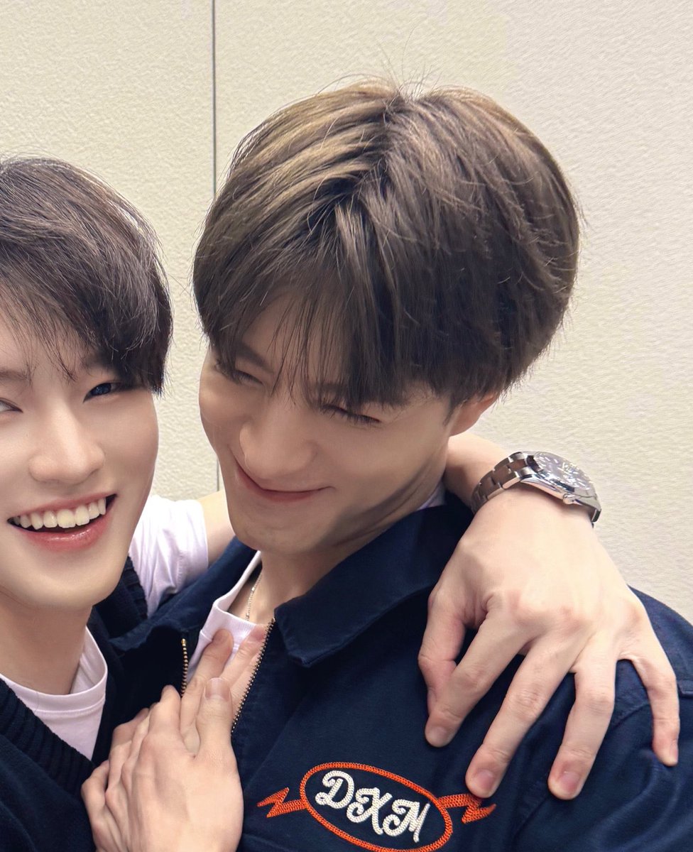 423cm's tweet image. 디지펫 제노 보고싶은 사람