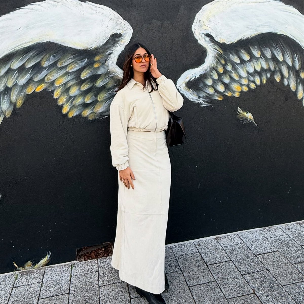 OmarFesha's tweet photo. Feeling angelic with a touch of style 🕊️✨ Embracing creativity and grace in every step

#StreetStyle #FashionInspiration #AngelWings #CreativeArt #OOTD #InstaFashion #ChicStyle #UrbanVibes #StyleGoals #Confidence https://t.co/hhTVon0UB5