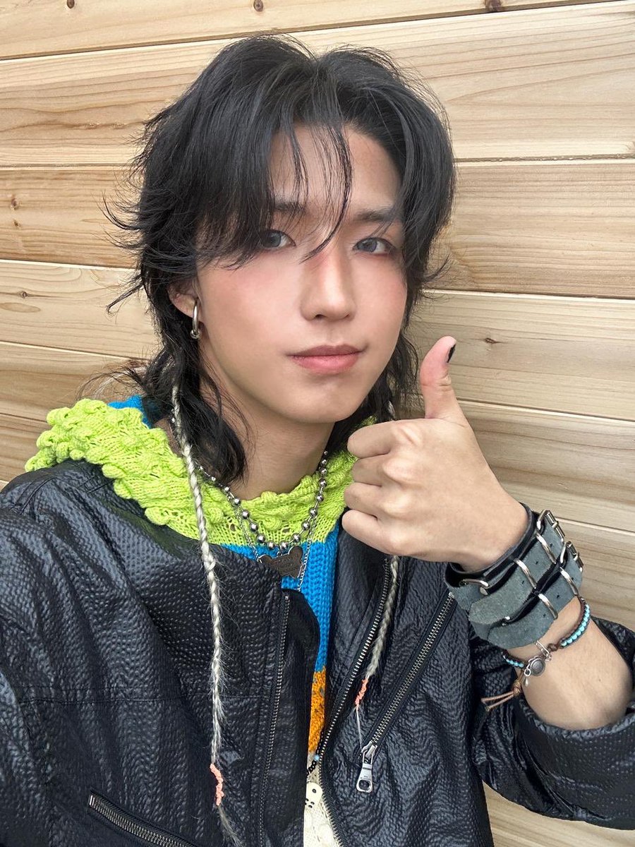 JuNan_kkito's tweet image. 형주니... 와.. . 셀카까지 잘찍어
진짜 완벽하다 ໒(◌´ᗜ`◌)　　১