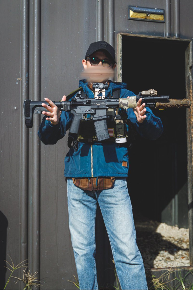 #フィールドで撮られたいい写真晒す
毎年 #casualweartactics に向けて装備考えてる

(2枚目撮影オンリーの時間のためサングラス装備です)