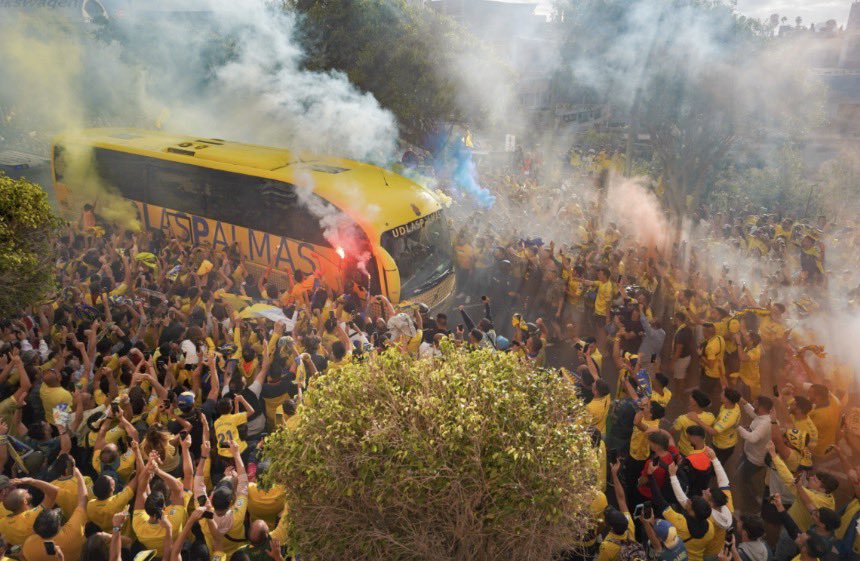 daviddventuura8's tweet image. ‼️UD Las Palmas 🆚 Deportivo de La Coruña 

👉🏼Quizás sea demasiado pronto para considerarlo como una “final”, pero es un gran punto de inflexión en la temporada.

🤔¿Verían oportuno un recibimiento en Fondos de Segura?