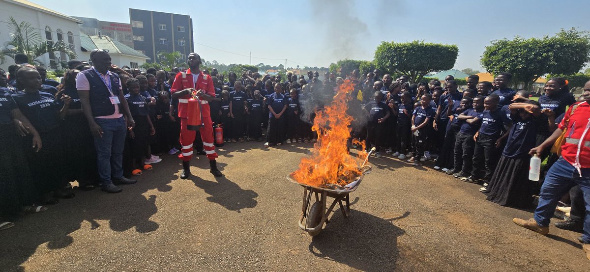 UgandaRedCross's tweet photo. Fire fighting session
#Ekisaakaate2026 
@NnaabagerekaOrg https://t.co/hLfKkuGMV7