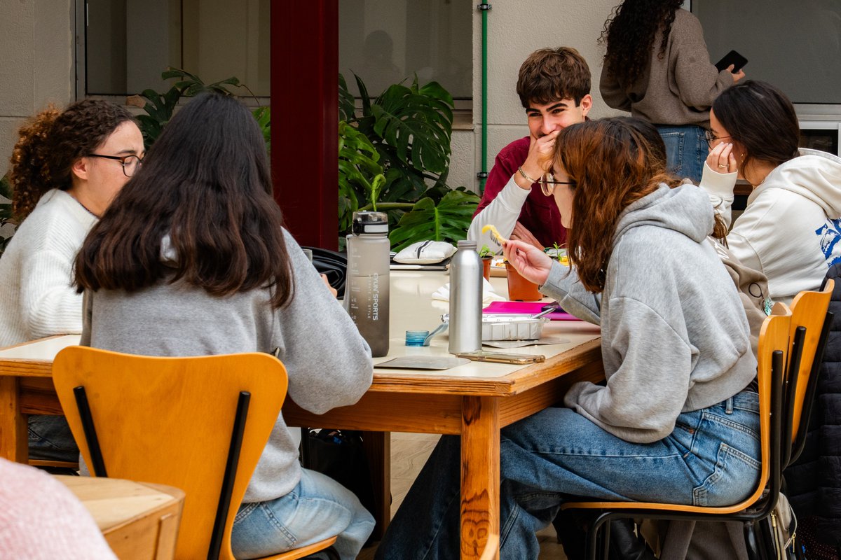 ⏰ Horas y horas de estudio, de esfuerzo y de sacrificio después, ¡hoy es el día!

Hoy es el día de confiar en ti, de demostrar todo lo que has aprendido, de ser capaz de superar cualquier reto que te propongas.

Sí, ¡hoy es el día! 💪

Mucho ánimo para los exámenes que empiezan