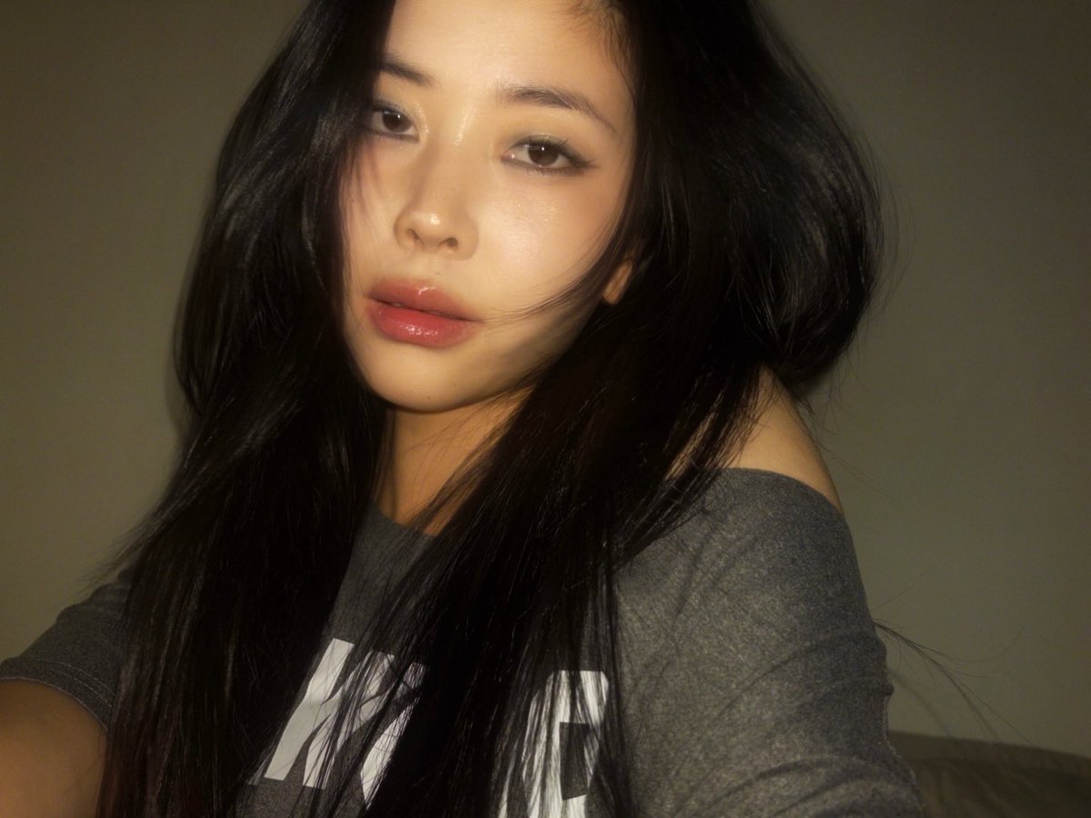 gwsnstagram's tweet image. [#MINJU] 📸 minjujuuu post 
(🎵 Amber Mark - Sweet Serotonin)

#공원소녀 #GWSN #민주 

(1/2)