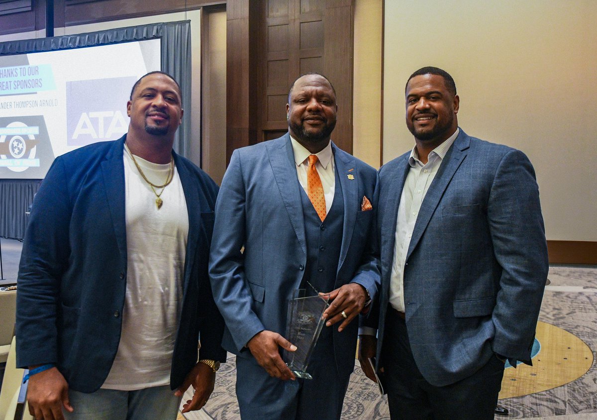 TheRonSlay's tweet image. Y'all slide thru and flood my brother with some love today!!!! Happy Born Day .@RamonFoster love you my guy!!! Till the axle rots!!!! #Savage #73