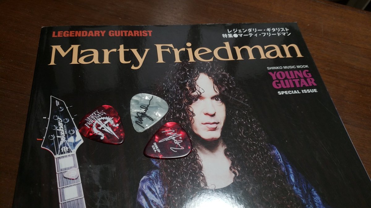 MARTY FRIEDMAN 
New Year LIVE 2026
at billboard LIVE OSAKA

美しい芸術に魂が震えましたね！
ギターが歌って呼吸までも感じ、まさに極上！🎸
バンドメンバーの団結感も心揺さぶられました(*^^*)
マーティーさん！最高！

ピックもゲットできました🙇
至福の時間をありがとう御座います！