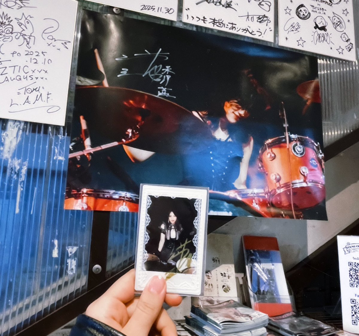 台北公演　米澤茜　直筆サイン入りA3ポスター 早速AZTiC laughs様にてサイン拝見させていただきました‼️ここで