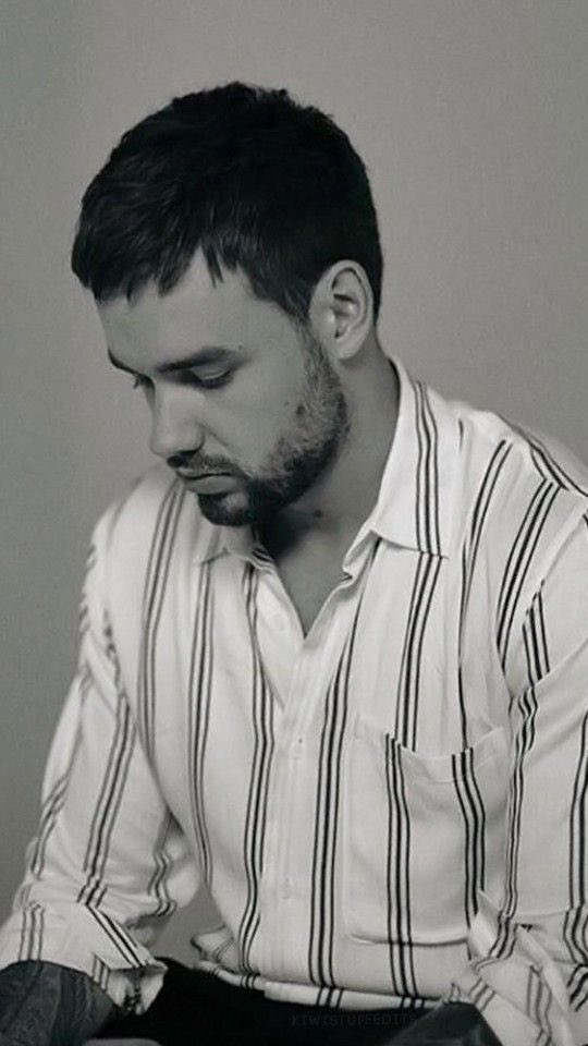 Lizzie_Beth23's tweet photo. Release LP2, it's time !!
#ReleaseLP2 #KeepLiamsLegacyAlive #LetsDoThisForLiam #HonoringLiam #LoveYouLiam #LiamPayne #ZaynMalik #KeepFightingForLiam #WhereIsLP2 https://t.co/T44WpjrWq3