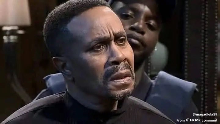 PhutiSemenya14's tweet image. So DSTV is advertising DSTV on DSTV to people with DSTV to buy DSTV?