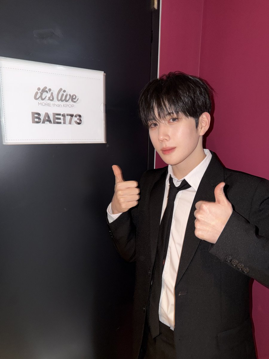 BAE173_member's tweet image. [#영서]

엘스 오늘도 파이팅😉

#BAE173 #비에이이173 
#YOUNGSEO