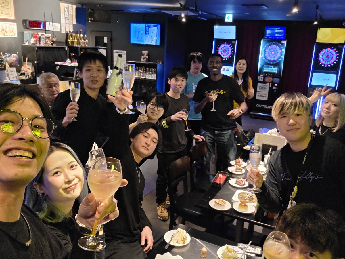 Bullyschiba's tweet photo. 1/7(水)18時から翌朝5時まで営業致します！

週半ばも盛り上がっていきましょう✨
今日も寒いので店内暖かくしてお待ちしております！

4周年ハウストーナメントも枠が残りわずかになってきました。
参加考えられている方お早めにエントリーお待ちしております！

本日は、はやと&ニーナ&さくら&あげはでお待ちしております！