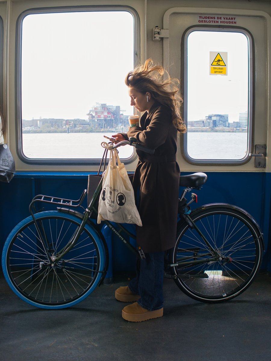 Fokko Muller blikt terug op 2025: een jaar van een nieuwe start én groot gemis. ⚖️ Over de lessen van Martin Parr, humor op straat en de zoektocht naar balans in 2026. 📸

Lees de column: digifotopro.nl/afscheid-en-ee…

#straatfotografie #fotografie #digifotopro