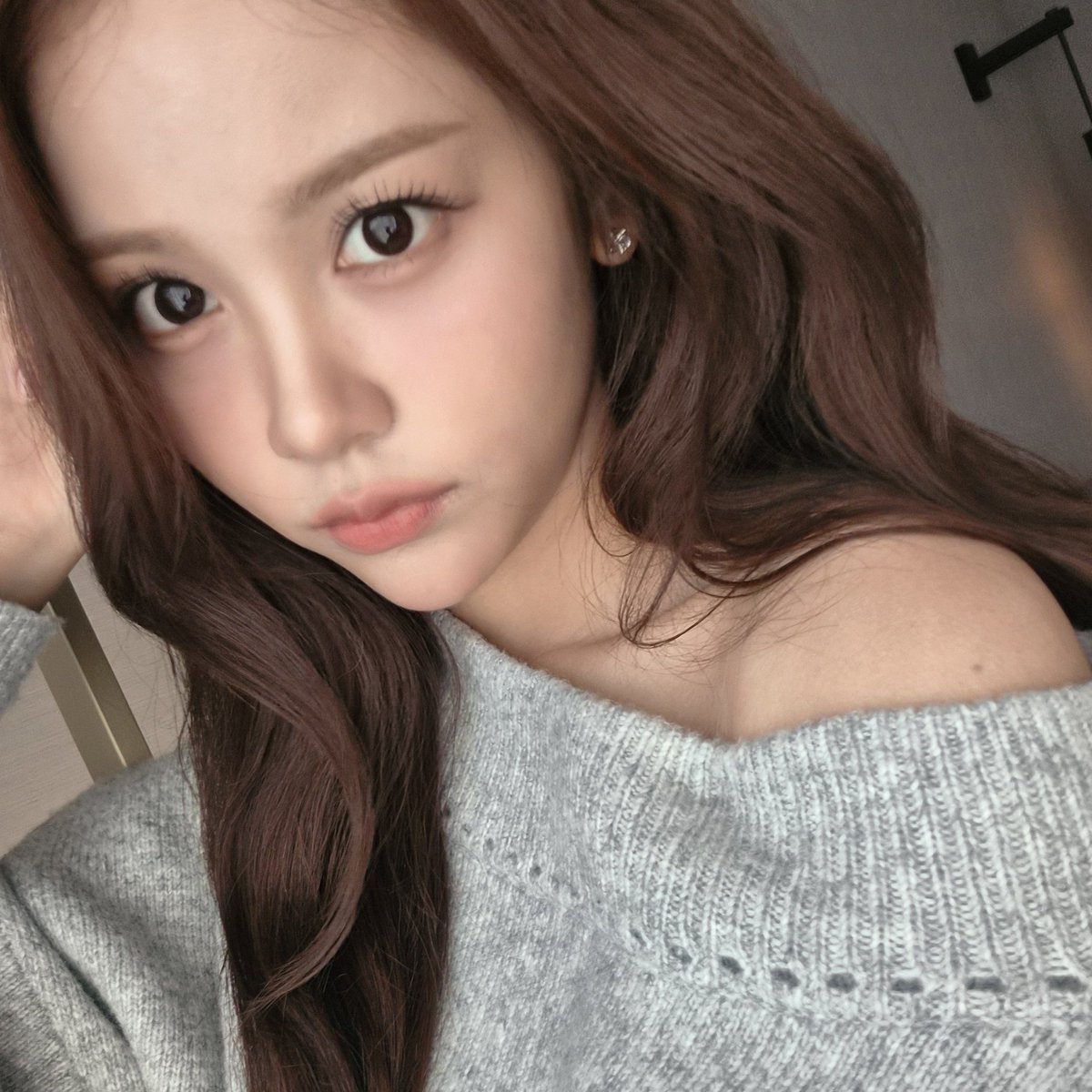 carmenimoet's tweet image. the idol                                 what she said