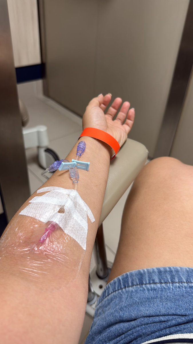 molenefuinha's tweet photo. @vaidesmaiar Eu tive no natal, dia 25 estava no hospital https://t.co/0L0DIg90Nn