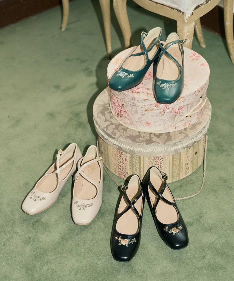 angelus フィントan クロスストラップ厚底パンプス　M another