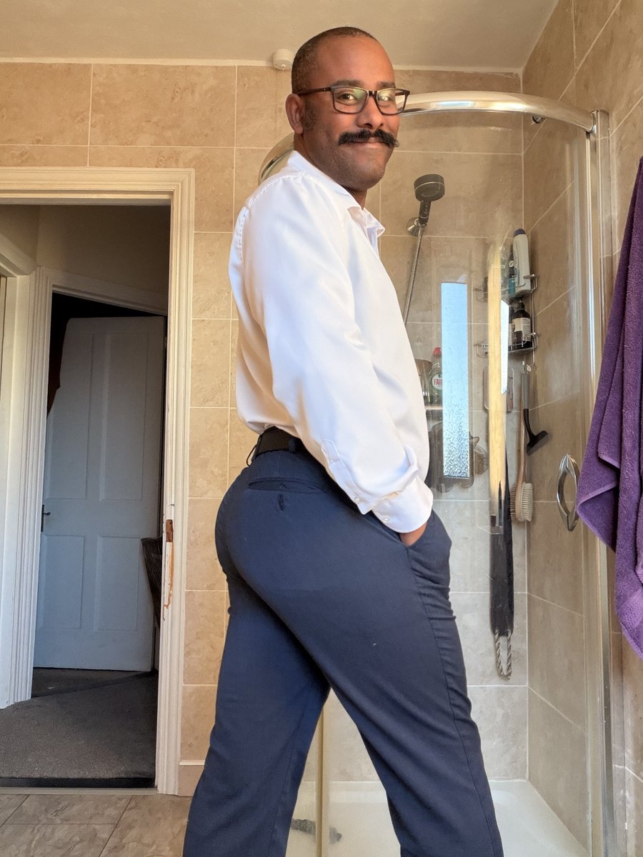 DannyOF921's tweet photo. A little pre-work booty this #humpday https://t.co/bUyJMeNsMz