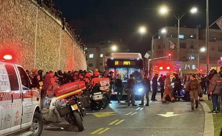 TracTerrorism's tweet image. Driver Rams a Bus into #Haredi Protesters During an Anti-IDF Conscription Demonstration in #Romema, #Jerusalem, #Israel 
trackingterrorism.org/chatter/driver…