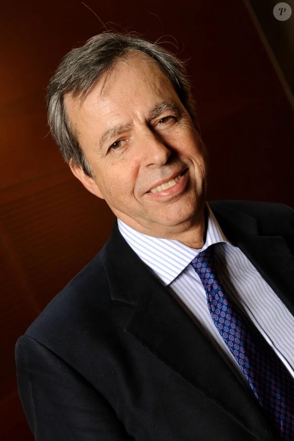 Aucune mention à Charlie Hebdo sur <a href="/franceinter/">France Inter</a> ! Moi je me souviens. Cabu, Charb, Elsa, Mustapha, Franck, Ahmed, Wolinski, Tignous, Frédéric , Michel… morts car des illuminés croient en un dieu vengeur. Et puis Bernard Maris bien sûr !

dailymotion.com/video/x9hfmt

#Inmemoriam