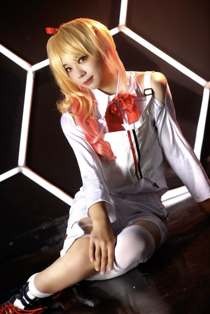 KonaKona_kosp0's tweet photo. 【コスプレ/Cosplay】
🎹✨
#Artnose
#KONArt
#251227深夜のReGLOSS併せ https://t.co/6JEXgBN4zT